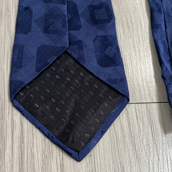 Halston Heritage Red Green Purple Tie Diamond Geo Pattern Navy Blue Career Wear - Picture 4 of 8